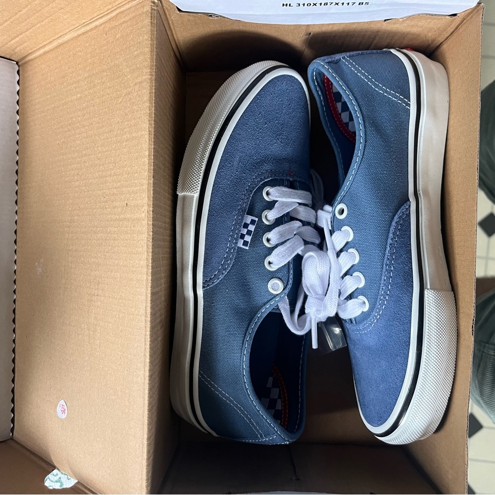 Brand new unworn Vans Authentic Skate Pros
